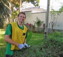 LDS-charities voluntary-work-in Tasputra-garden-2016-(11)