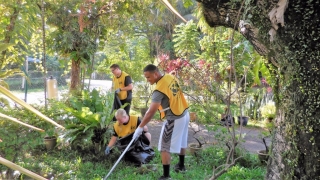 LDS-charities voluntary-work-in Tasputra-garden-2016-(3) LDS charities Malaysia voluntary work in Tasputra garden