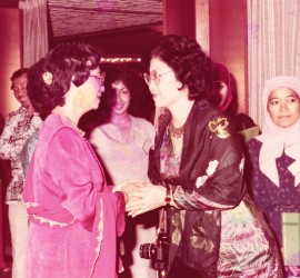 Y.A.Bhg. Tun Dr.siti Hasmah with Hajjah Elahe Norman (Tasputra's Chairman)
